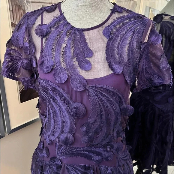 MICHAEL KORS NWOT Embroidered Dress Short Sleeve Lined, Size 8 - Picture 2 of 10